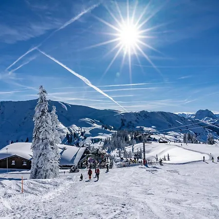 In Near The Lift شقة